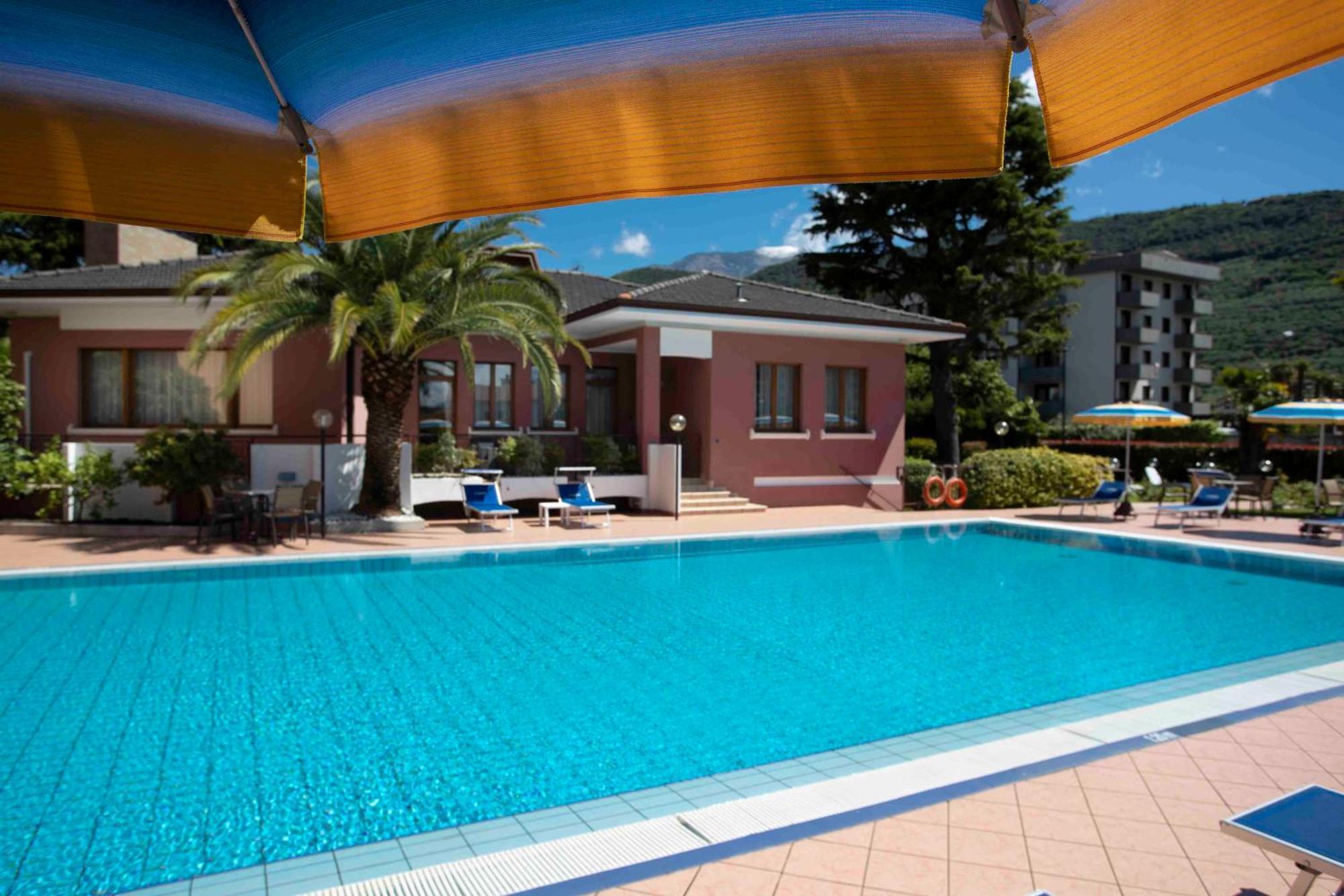 Hotel Sunlake Hotel 3*
